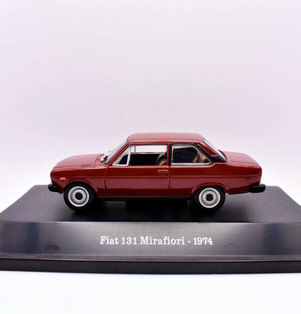 Modellino auto scala 1:43 fiat 131 mirafiori diecast modellismo collezione