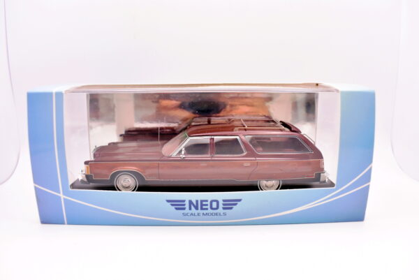 Modellino auto scala 1:43 Chrysler town e country Neo modellismo da collezione - Image 2