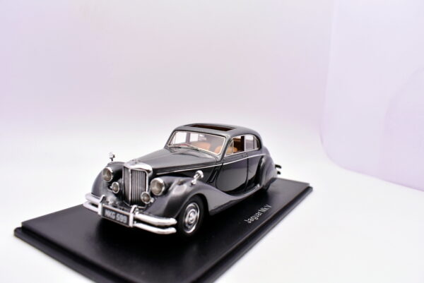 Modellino auto scala 1:43 Jaguar Mk V Neo modellismo da collezione - Image 3