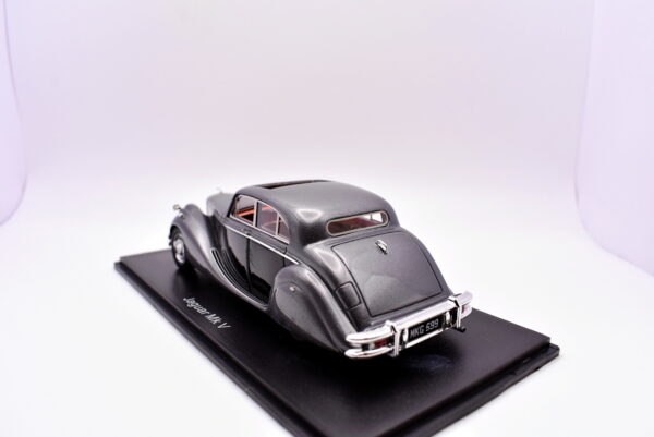 Modellino auto scala 1:43 Jaguar Mk V Neo modellismo da collezione - Image 4