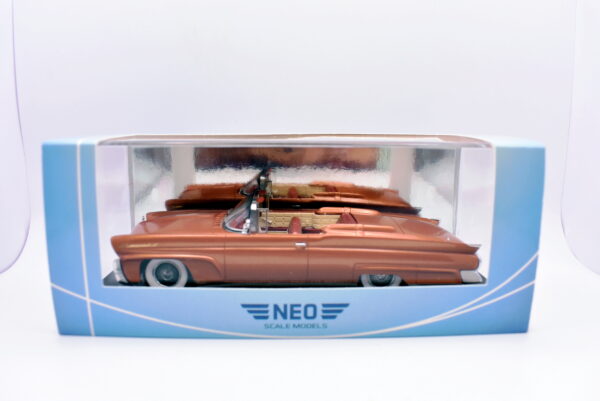 Modellino auto scala 1:43 Lincoln continental mk.III convertible Neo modellismo da collezione - Image 4