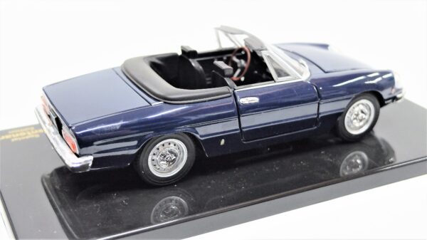 Modellino auto scala 1:24 ALFA ROMEO 2000 SPIDER VELOCE modellismo statico da collezione diecast - Image 3