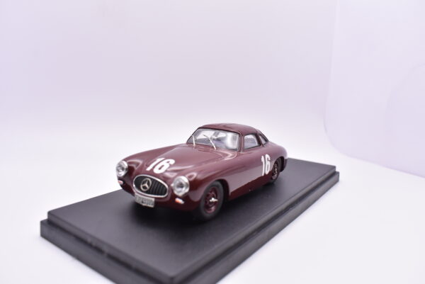 Modellino auto scala 1:43 MERCEDES 300 SL bang diecast modellismo da collezione - Image 2