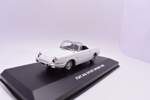 Modellini auto da collezione scala 1:43 FIAT 850 sport spider diecast modellismo statico - Image 4
