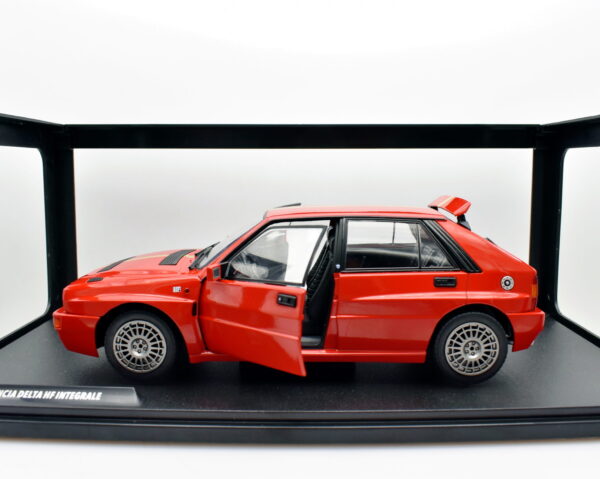 Modellino auto scala 1:18 Lancia Delta HF INTEGRALE diecast modellismo da collezione