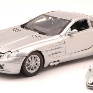 Modellino auto scala 1:24 MERCEDES SLR MC LAREN 2003 SILVER diecast modellismo statico