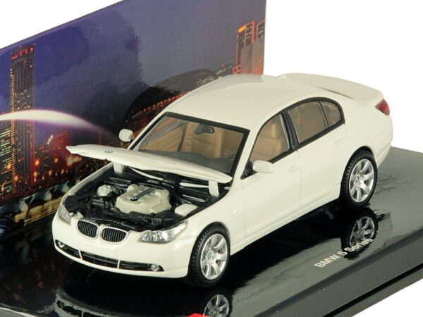 Modellino auto scala 1:43 BMW 5 series minichamps modellismo da collezione