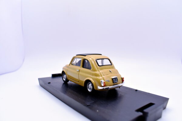 Modellino auto scala 1:43 Fiat 500 R Brumm diecast modellismo da collezione - Image 4