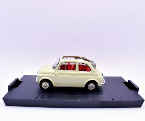Modellino auto scala 1:43 Fiat nuova 500 Brumm diecast modellismo da collezione