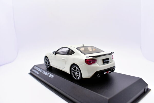 Modellino Auto Scala 1:43 Toyota 86 GT Kyosho modellismo statico - Image 4