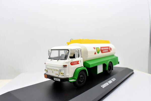 modellino camion scala 1:43 saviem SM8 ixo diecast modellismo da collezione - Image 3