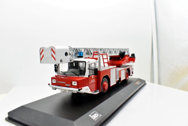 modellino camion scala 1:43 pompieri magirus dlk 2312 ixo diecast modellismo da collezione - Image 2