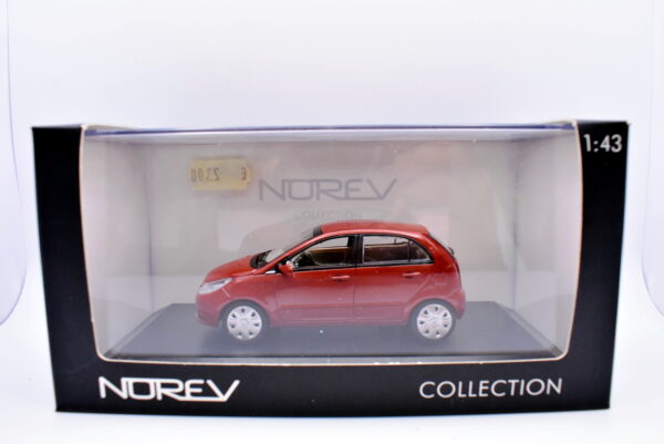 Modellino auto scala 1:43 TATA indica Vista diecast modellismo da collezione norev - Image 2
