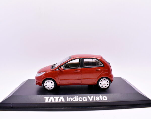 Modellino auto scala 1:43 TATA indica Vista diecast modellismo da collezione norev