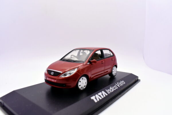 Modellino auto scala 1:43 TATA indica Vista diecast modellismo da collezione norev - Image 3