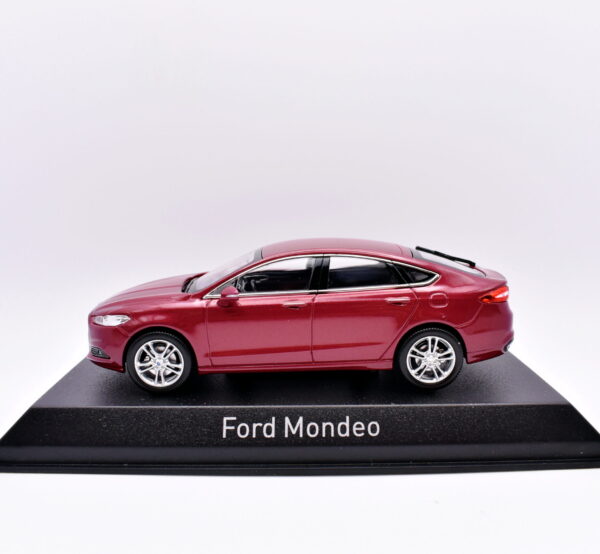 Modellino auto scala 1:43 Ford mondeo diecast modellismo da collezione norev