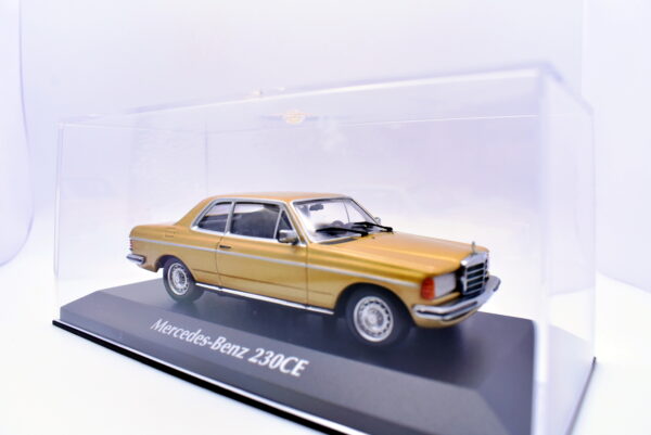 Modellino auto scala 1:43 Mercedes Benz 230 CE Maxichamps diecast modellismo da collezione - Image 4
