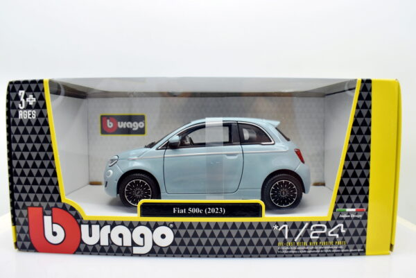 Modellino auto scala 1:24 Fiat 500 E 2023 burago diecast collezione modellismo - Image 2