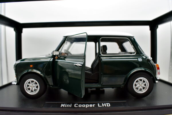 Modellino auto scala 1:12 Mini Cooper LHD diecast modellismo da collezione - Image 3