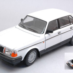 Modellino auto scala 1:24 VOLVO 240 GL WHITE diecast modellismo statico