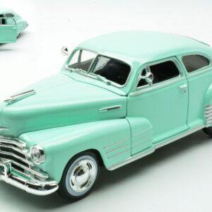 Modellino auto scala 1:25 Maisto  CHEVROLET FLEETLINE AEROSEDAN  diecast modellismo statico