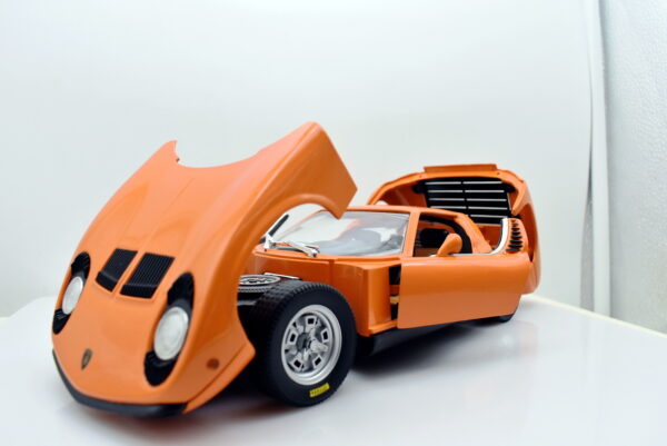 Modellino auto scala 1:18 Lamborghini miura anson modellismo da collezione - Image 3