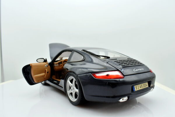 Modellino auto scala 1:18 Porsche 911 carrera maisto modellismo da collezione - Image 4