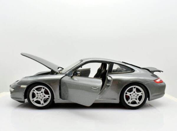 Modellino auto scala 1:18 Porsche 911 carrera maisto modellismo da collezione