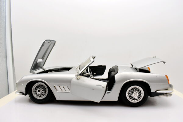 Modellino auto scala 1:16 ferrari California tonka polistil modellismo da collezione - Image 7
