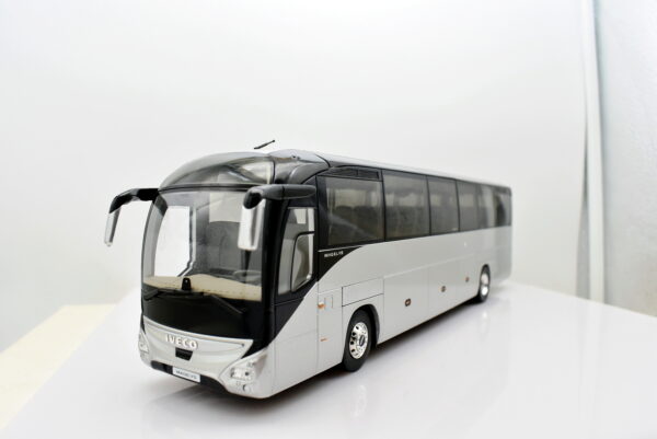 modellino pullman scala 1:43 Ivecobus magelys euro VI diecast norev modellismo da collezione - Image 3
