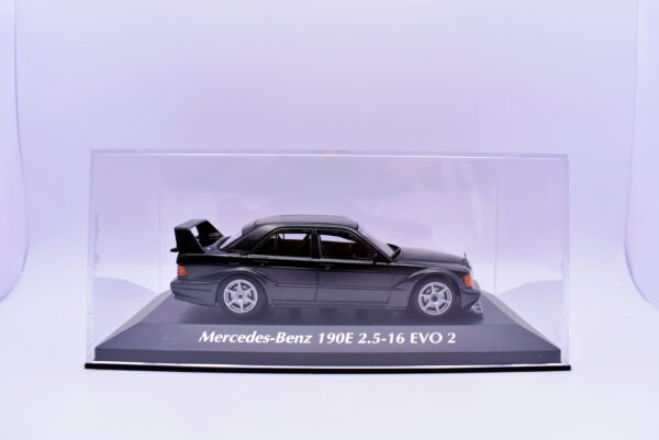 Modellino auto scala 1:43 mercedes benz 190E Maxichamps diecast modellismo da collezione - Image 3