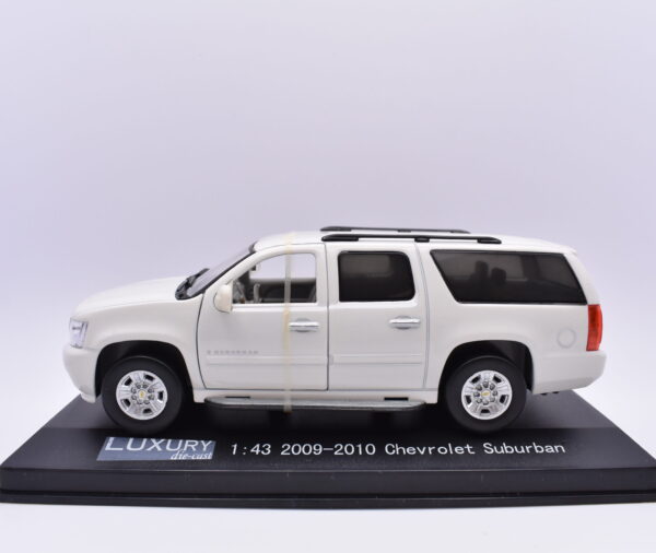 Modellino auto scala 1:43 Chevrolet suburban diecast modellismo statico
