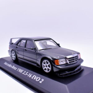 Modellino auto scala 1:43 mercedes benz 190E Maxichamps diecast modellismo da collezione