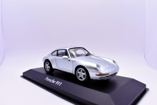 Modellino auto scala 1:43 Porsche 911 Maxichamps diecast modellismo da collezione - Image 3