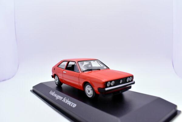 Modellino auto scala 1:43 volkswagen scirocco Maxichamps diecast modellismo da collezione - Image 4