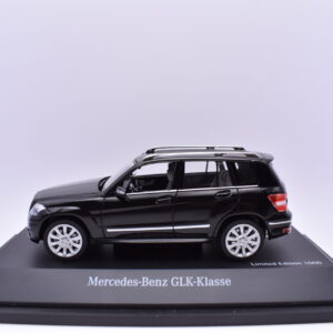 Modellino auto scala 1:43 Mercedes benz GLK schuco modellismo statico