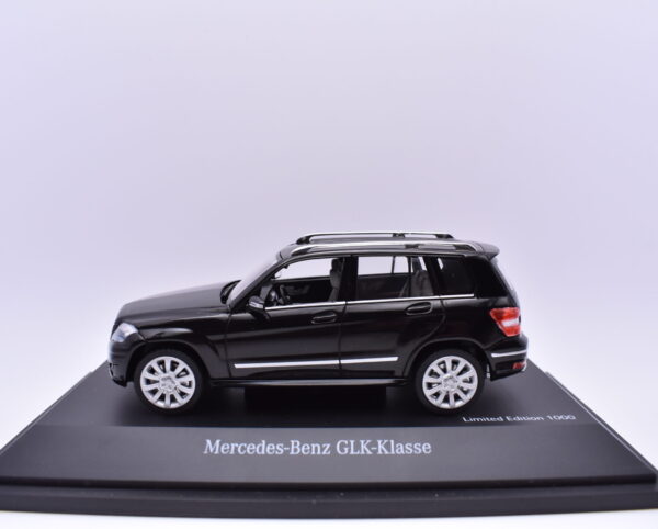 Modellino auto scala 1:43 Mercedes benz GLK schuco modellismo statico