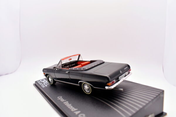 Modellino auto scala 1:43 Opel Rekord A IXO diecast modellismo da collezione - Image 4