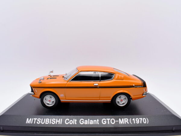 Modellino auto scala 1:43 Mitsubishi colt galant Norev diecast modellismo statico