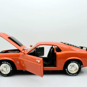Modellino auto scala 1:18 mustang ertl modellismo da collezione