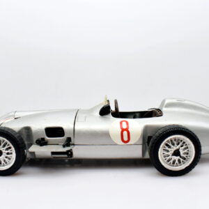 Modellini auto FORMULA 1 scala 1:16 mercedes benz RW 196 polistil F1 collezione