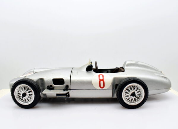 Modellini auto FORMULA 1 scala 1:16 mercedes benz RW 196 polistil F1 collezione