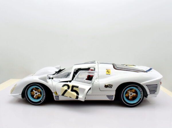 Modellino auto Ferrari 330 P4 NART 1:18 jouef evolution diecast modellismo