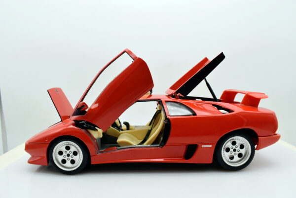 Modellino auto scala 1:18 Lamborghini diablo Burago modellismo da collezione - Image 2