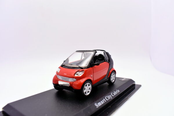 Modellino auto scala 1:43 Smart cabrio modellismo statico da collezione diecast - Image 2