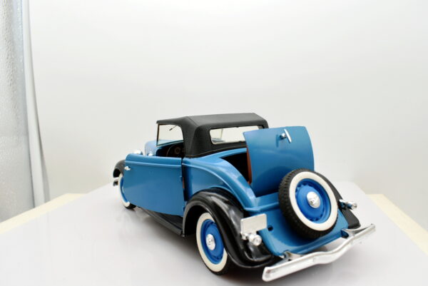 Modellino auto scala 1:19 1:18 Ford V8 solido modellismo da collezione - Image 4