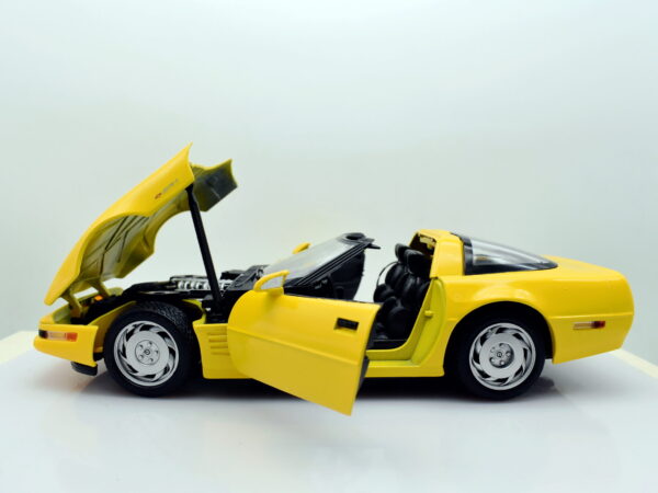 Modellino auto scala 1:18 Corvette ZR 1 maisto modellismo da collezione