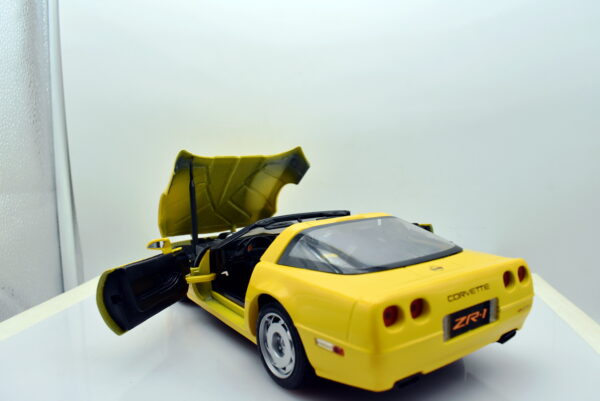 Modellino auto scala 1:18 Corvette ZR 1 maisto modellismo da collezione - Image 4