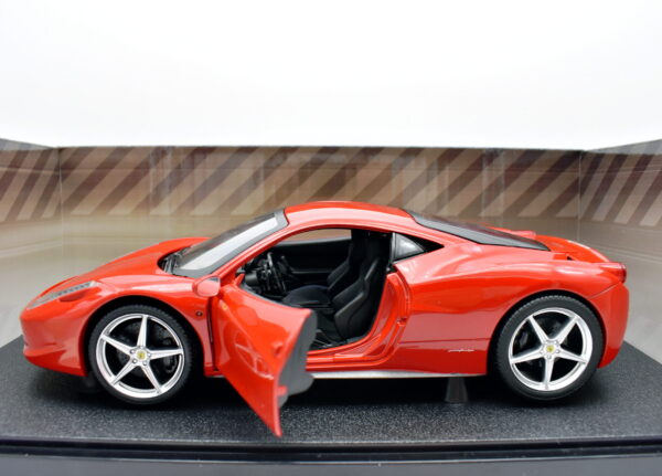 Modellino auto scala 1:18 Ferrari 458 italia Hot Wheels diecast modellismo da collezione