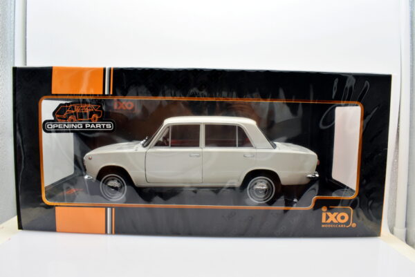 Modellino auto scala 1:18 Fiat 124 diecast modellismo da collezione - Image 2